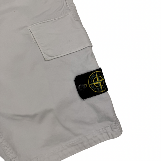Pantalón Cargo Corto Stone Island blanco roto - talla W/29