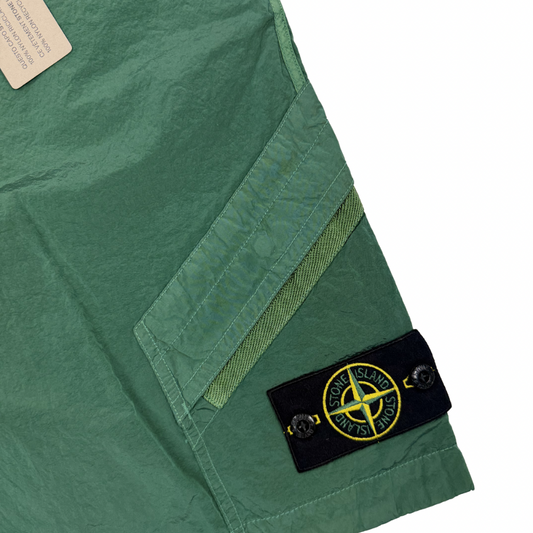 Pantalón Cargo Corto Stone Island Nylon Metal verde - talla W/28 / W/30 / W/32