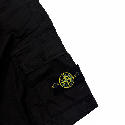 Pantalón Cargo Corto Stone Island Negro - talla W/28 / W/29