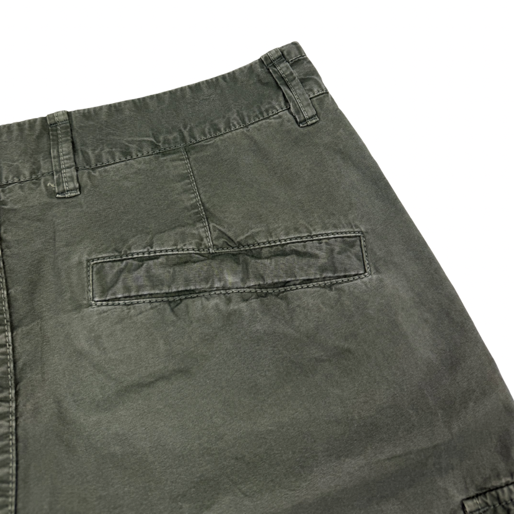 PANTALÓN CARGO CORTO STONE ISLAND - talla W/31