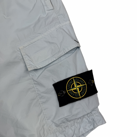 Pantalón Cargo Corto Stone Island Type Re Celeste - talla W/31
