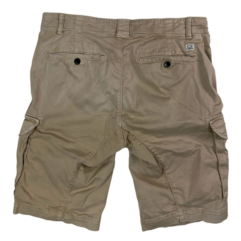 PANTALÓN CARGO CORTO C.P. COMPANY - talla 46
