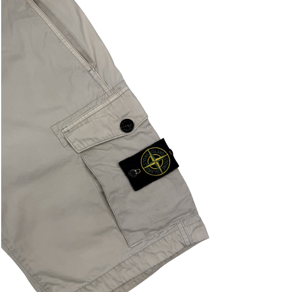 PANTALÓN CARGO CORTO STONE ISLAND - talla W/31