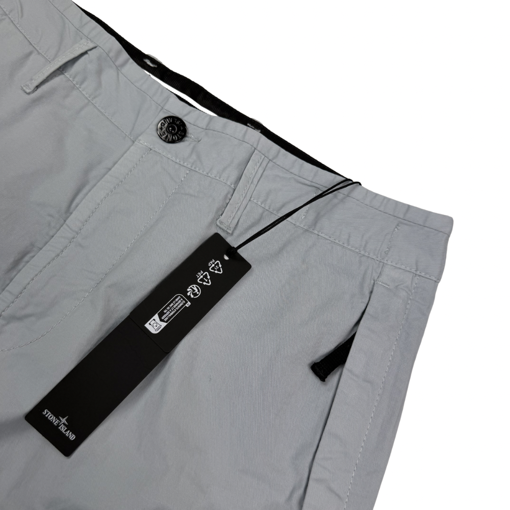 Pantalón Cargo Corto Stone Island Azul Grisáceo- talla W/30