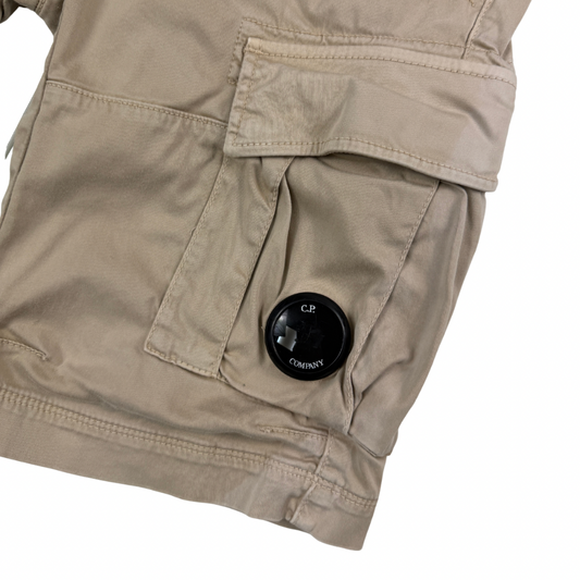 PANTALÓN CARGO CORTO C.P. COMPANY - talla 46