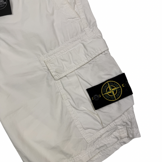 PANTALÓN CARGO CORTO STONE ISLAND - talla W/32
