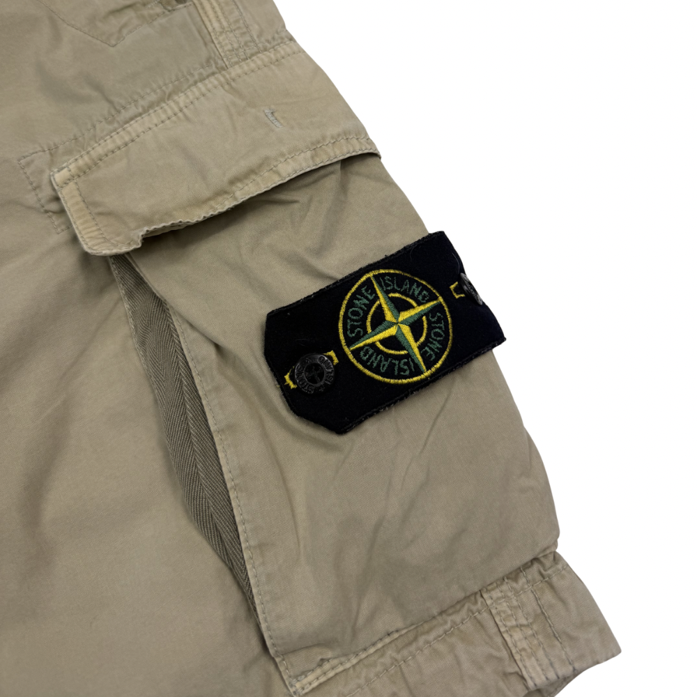 PANTALÓN CARGO CORTO STONE ISLAND - talla W/32