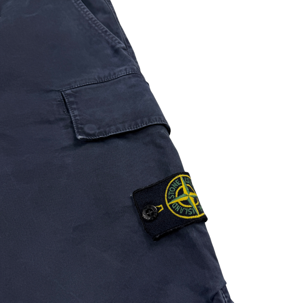 PANTALÓN CARGO CORTO STONE ISLAND - talla W/33