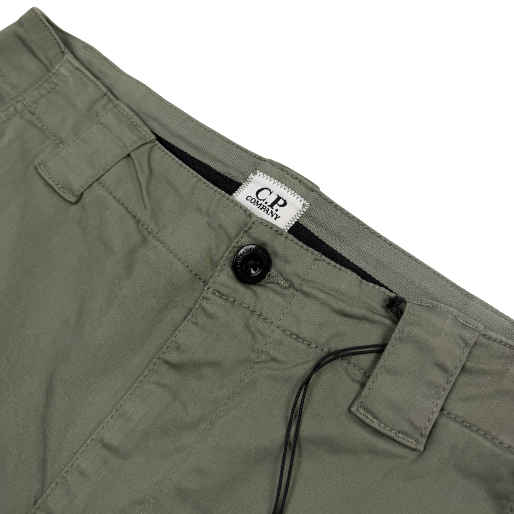 PANTALÓN CORTO CARGO SATIN STRETCH C.P. COMPANY - talla 44