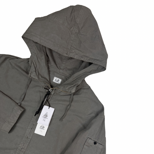 CHAQUETA GARMENT DYED CON CAPUCHA C.P COMPANY - talla XL