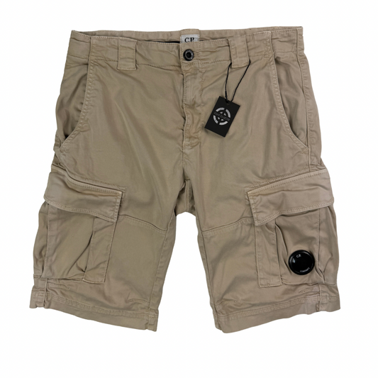 PANTALÓN CARGO CORTO C.P. COMPANY - talla 46