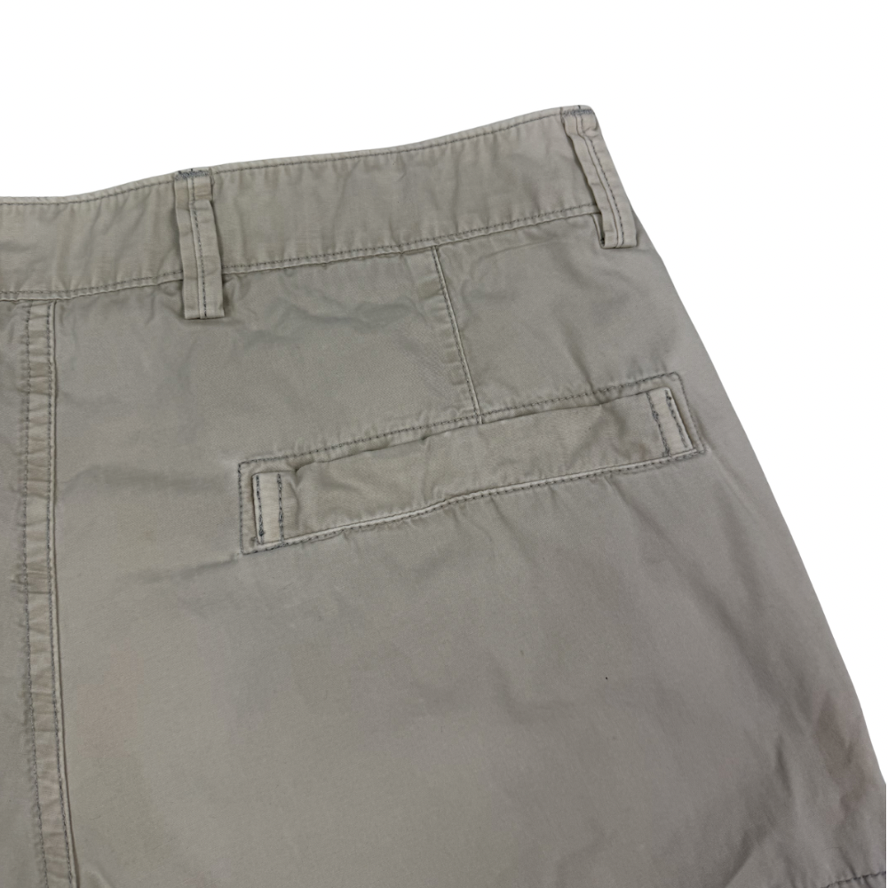 PANTALÓN CARGO CORTO STONE ISLAND - talla W/31