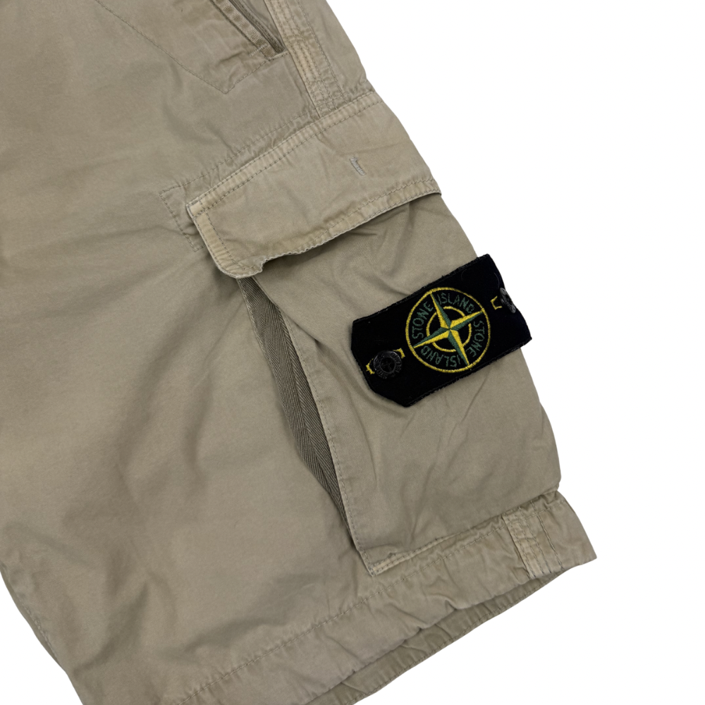 PANTALÓN CARGO CORTO STONE ISLAND - talla W/32