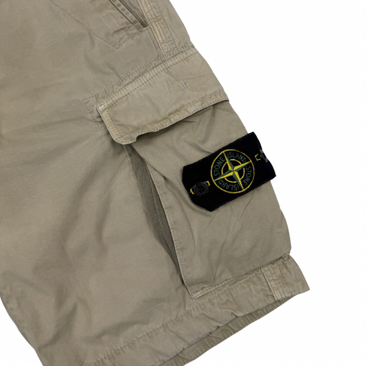 PANTALÓN CARGO CORTO STONE ISLAND - talla W/32