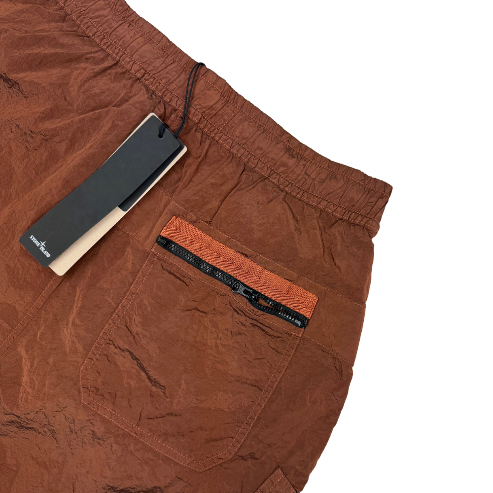 Pantalón Cargo Corto Stone Island Nylon Metal cobre - talla W/30 / W/31
