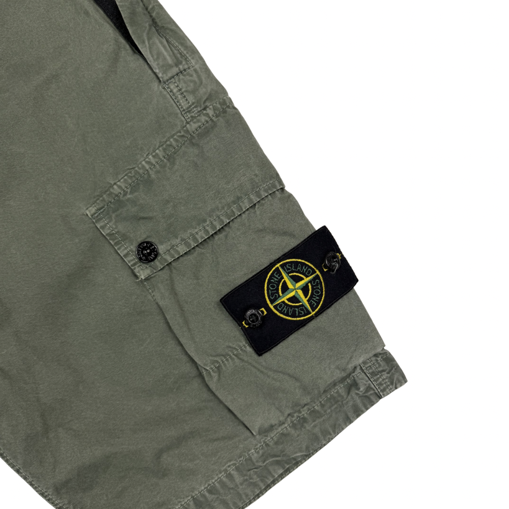 PANTALÓN CARGO CORTO STONE ISLAND - talla W/31