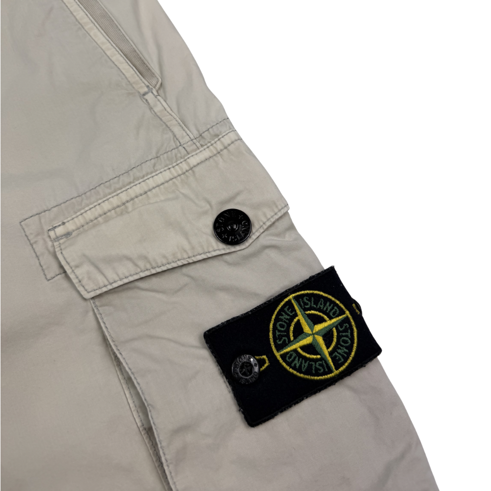 PANTALÓN CARGO CORTO STONE ISLAND - talla W/31