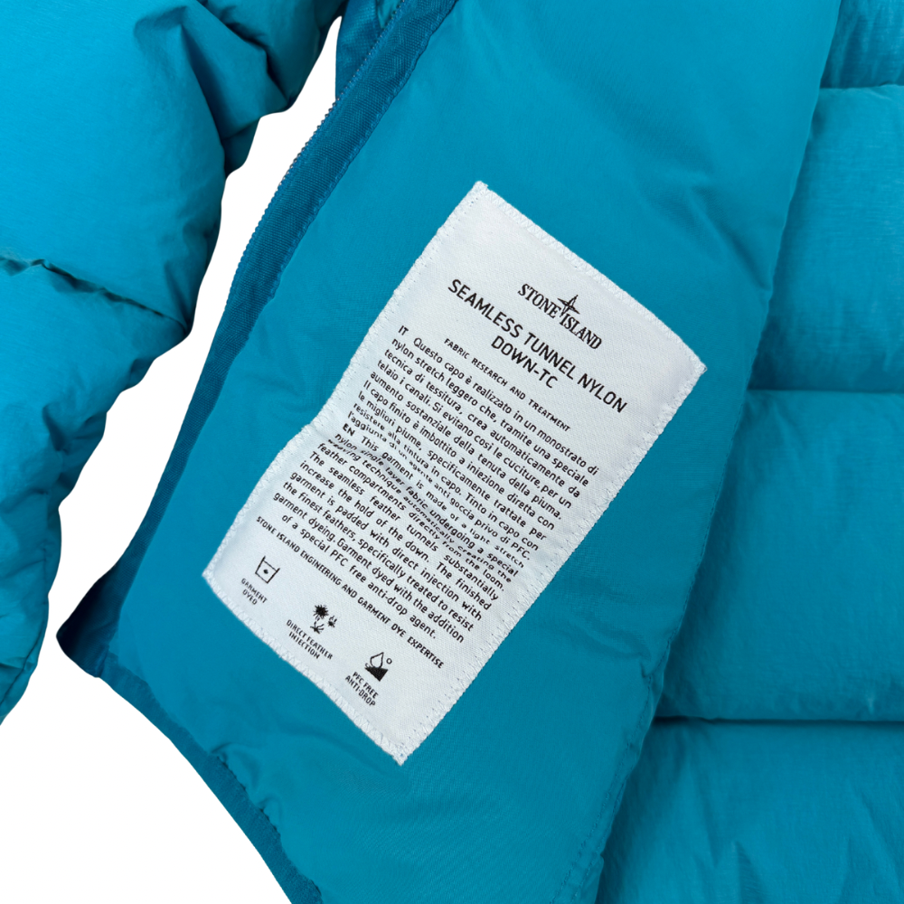 ABRIGO PLUMAS SEAMLESS TUNNEL NYLON DOWN-TC STONE ISLAND - talla M