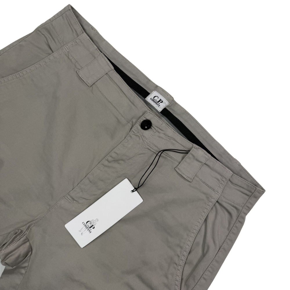 PANTALÓN CARGO CORTO SATIN STRETCH C.P. COMPANY - talla 46/48