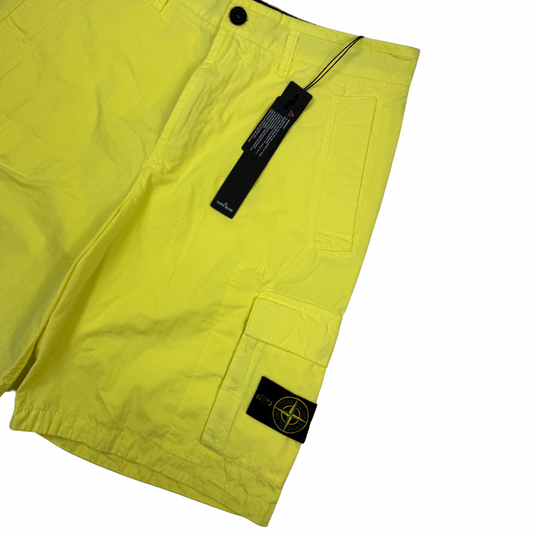 Pantalón Cargo Corto Stone Island Type LO-W amarillo neón - talla W/32 / W/33 / W/36