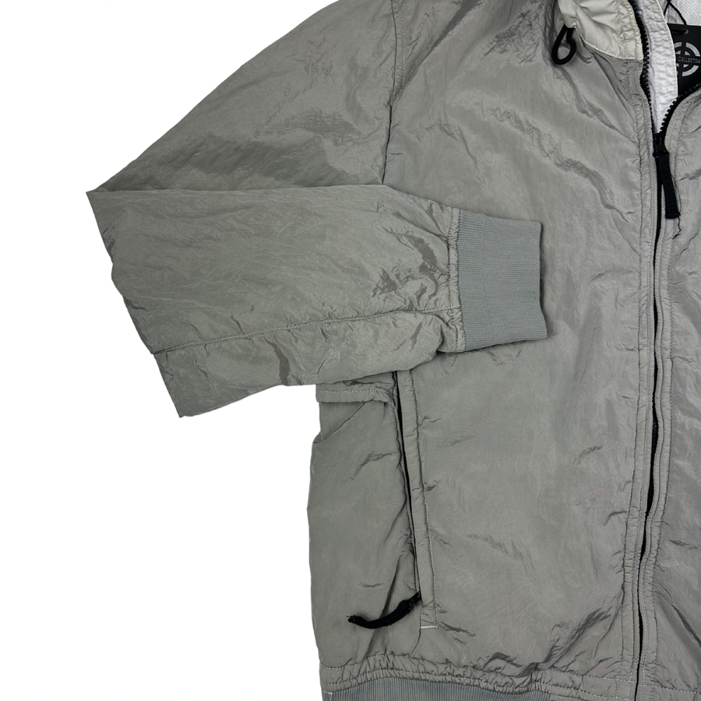 CHAQUETA NYLON MEYAL TYVEK SHIELD STONE ISLAND - talla L