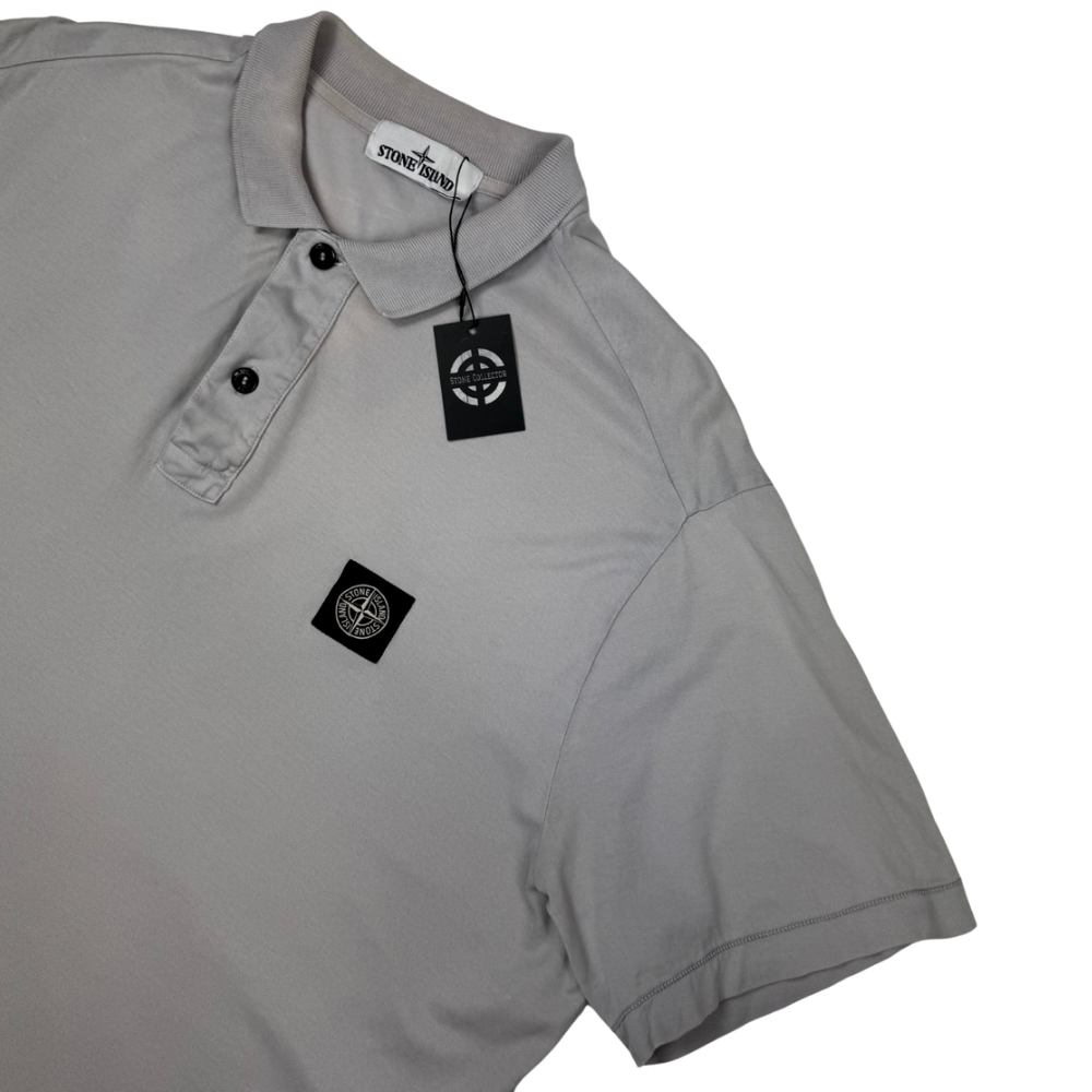 Polo Stone Island gris claro manga corta - talla 2XL