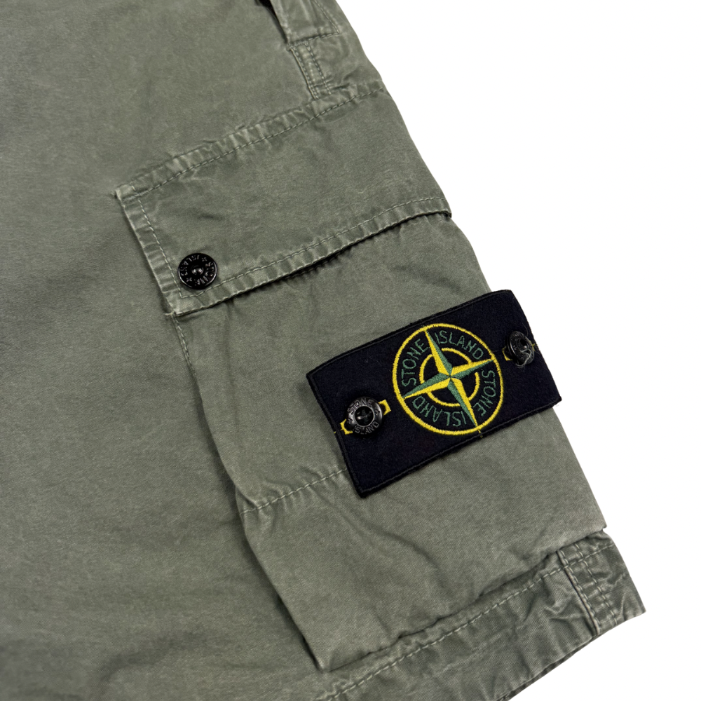 PANTALÓN CARGO CORTO STONE ISLAND - talla W/31